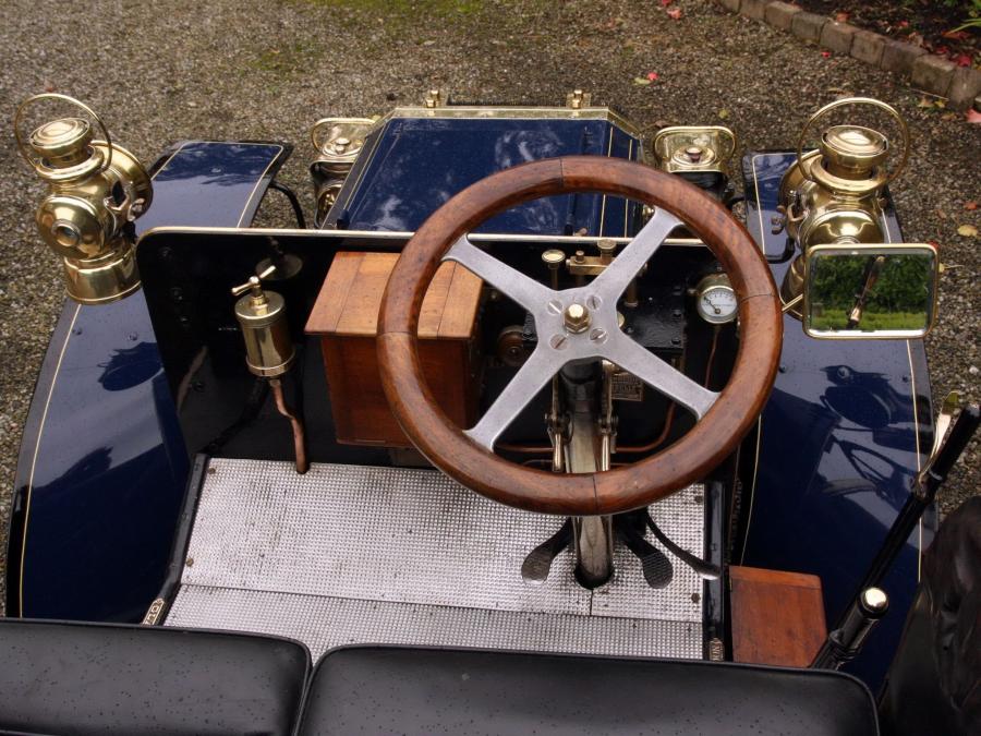  Gladiator 10 HP Side-Entrance Tonneau 1903 года  (фото 4 из 4)
